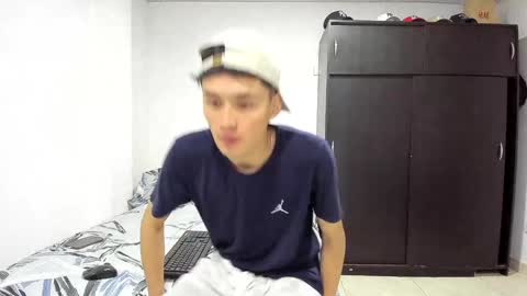 Snapshot of thiagowells_ chatting on December 26, 12:46 am Thiago Wells online show from December 26, 12:46 am