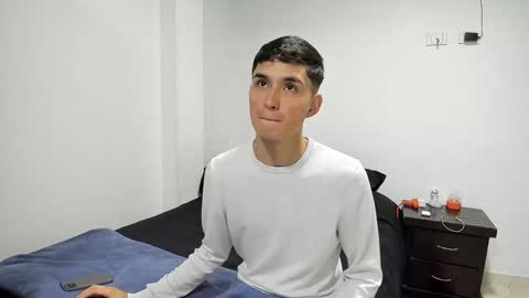 Snapshot of thiagowells_ chatting on January 24, 2:28 am Thiago Wells online show from January 24, 2:28 am