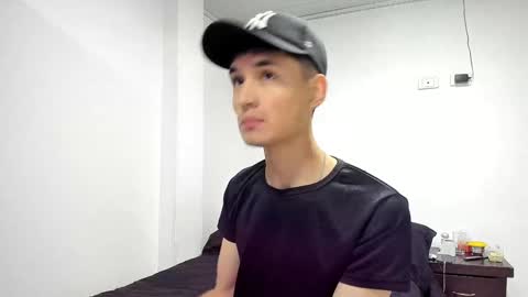 Snapshot of thiagowells_ chatting on January 28, 10:34 am Thiago Wells online show from January 28, 10:34 am