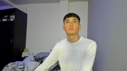 Snapshot of thiagowells_ chatting on October 22, 4:18 pm Thiago Wells online show from October 22, 4:18 pm