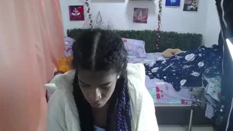 thiana_horny online show from June 17, 12:50 pm