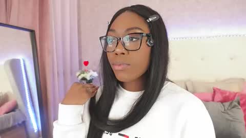 ThianaLopez online show from January 11, 9:31 pm