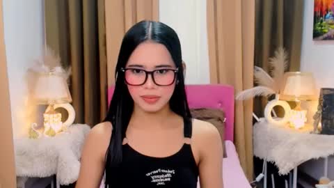 Snapshot of thianna_soft chatting on November 17, 4:18 am thianna_soft online show from November 17, 4:18 am