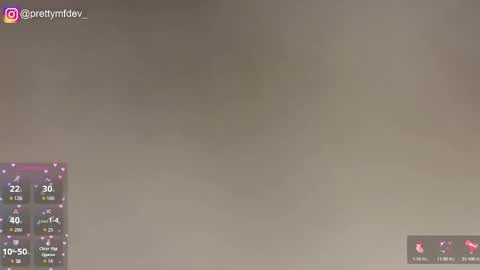 Snapshot of thicc_devie chatting on October 16, 1:39 am Call me Devie online show from October 16, 1:39 am