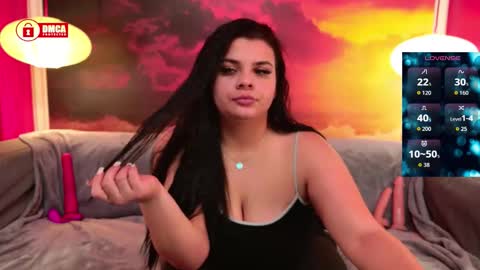 Snapshot of thiccmady chatting on December 4, 4:44 am ThiccMADY online show from December 4, 4:44 am