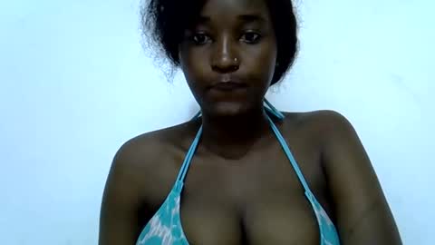 Snapshot of thick_eviey chatting on September 20, 7:20 am love online show from September 20, 7:20 am