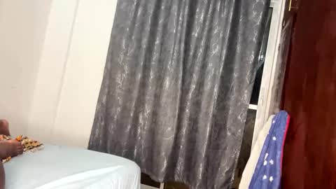 Snapshot of thick_jojo chatting on February 15, 12:59 am Call me Taliee online show from February 15, 12:59 am