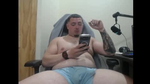 thickboy2424 online show from May 14, 10:38 pm
