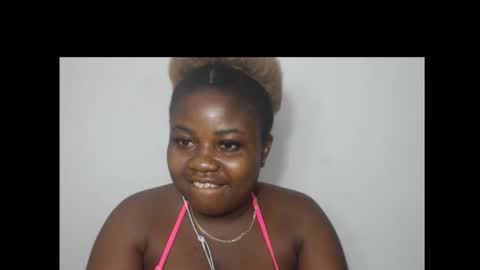 thickebonny7 online show from February 8, 7:17 pm