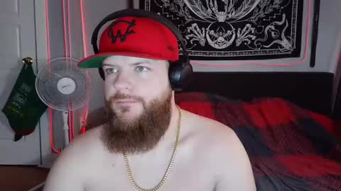 Snapshot of thickhandsomeman chatting on December 31, 12:25 pm ThickHandsomeMan online show from December 31, 12:25 pm