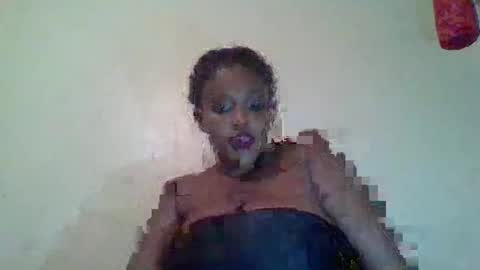 Snapshot of thickianababe chatting on January 1, 7:32 pm thickianababe online show from January 1, 7:32 pm