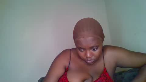 Snapshot of thickianababe chatting on January 19, 3:21 pm thickianababe online show from January 19, 3:21 pm