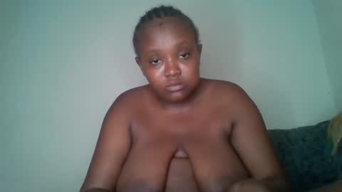 Snapshot of thickianababe chatting on January 21, 11:02 pm thickianababe online show from January 21, 11:02 pm