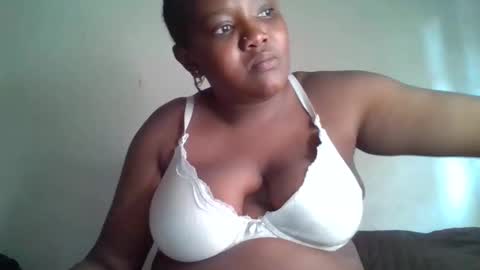 Snapshot of thickianababe chatting on February 4, 10:00 am thickianababe online show from February 4, 10:00 am