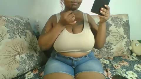 thickie_ online show from December 1, 4:01 pm