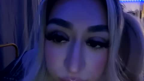 thicklatinamami1 online show from May 10, 6:40 am