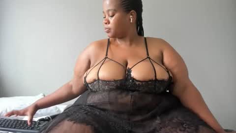 thickleeyanax online show from February 9, 9:16 am