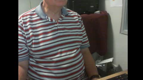 Snapshot of thickmelnik chatting on January 5, 12:21 pm James online show from January 5, 12:21 pm