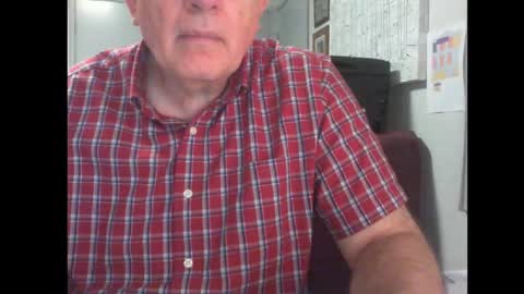 Snapshot of thickmelnik chatting on February 15, 1:16 pm James online show from February 15, 1:16 pm