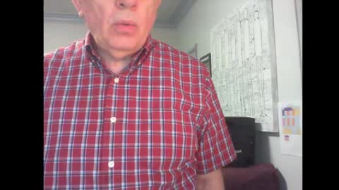 Snapshot of thickmelnik chatting on February 19, 1:50 pm James online show from February 19, 1:50 pm