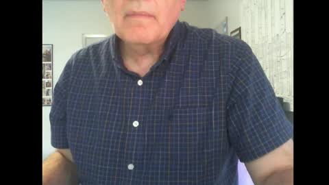 Snapshot of thickmelnik chatting on March 4, 5:53 am James online show from March 4, 5:53 am