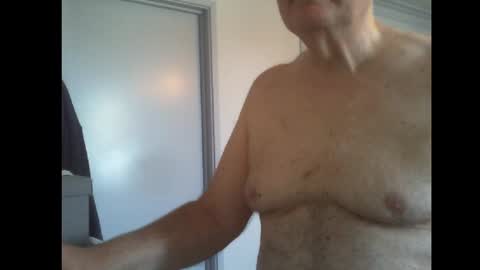 Snapshot of thickmelnik chatting on March 8, 12:44 am James online show from March 8, 12:44 am