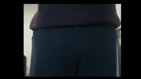 Snapshot of thickmelnik chatting on November 18, 12:49 am James online show from November 18, 12:49 am