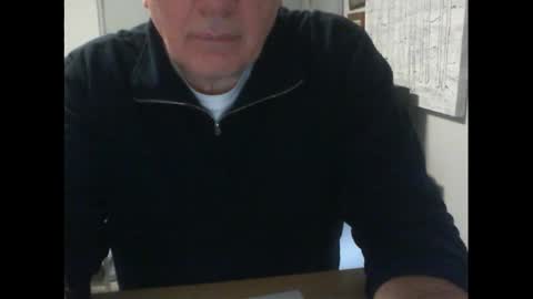 Snapshot of thickmelnik chatting on May 10, 2:17 am James online show from May 10, 2:17 am