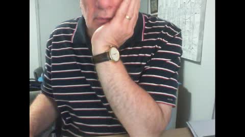 Snapshot of thickmelnik chatting on May 18, 2:29 am James online show from May 18, 2:29 am