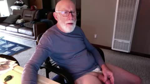 Snapshot of thickmorninwood chatting on May 13, 2:58 pm thickmorninwood online show from May 13, 2:58 pm