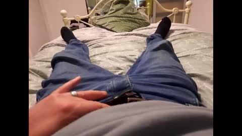 Snapshot of thicksingarters chatting on December 2, 8:04 pm thicksingarters online show from December 2, 8:04 pm