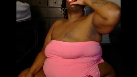 Snapshot of thickumzz41 chatting on March 13, 1:12 am Thickumzz41 online show from March 13, 1:12 am