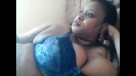 thicky_sandra online show from April 23, 8:02 am