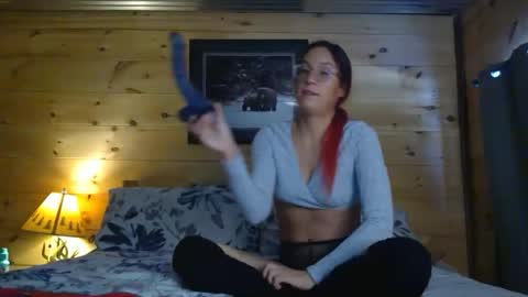 Snapshot of thicwhtcock chatting on February 26, 3:22 pm MissBear online show from February 26, 3:22 pm