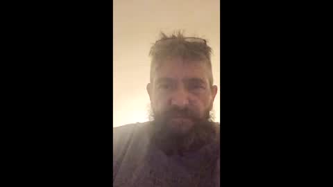 lola...and...thiggy online show from April 8, 6:24 am