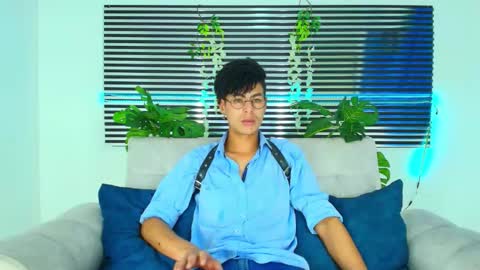 Thiago Saenzz online show from February 2, 1:32 pm