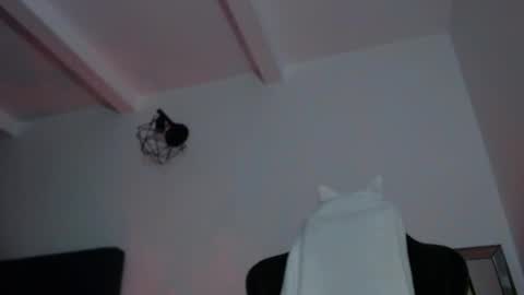 sara online show from June 8, 2:34 am