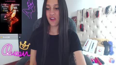 Snapshot of thin__tatto_ chatting on March 19, 2:43 pm MADAME online show from March 19, 2:43 pm