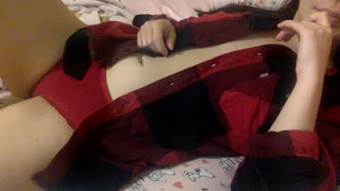 Snapshot of thiqqcutie chatting on October 8, 9:29 am Jasmine online show from October 8, 9:29 am