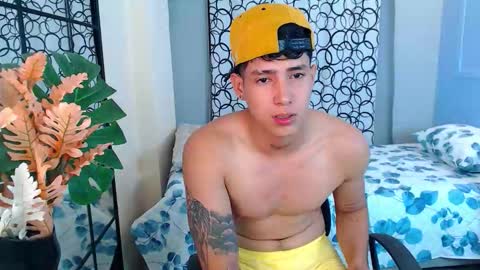 Snapshot of thirstmen_ chatting on March 12, 2:07 am MICHAEL AND CRISS online show from March 12, 2:07 am