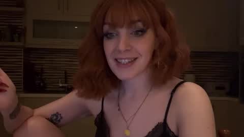 Sarra Rhies online show from February 5, 8:13 pm