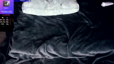 Snapshot of thom610 chatting on December 3, 2:47 am ThomaSan online show from December 3, 2:47 am