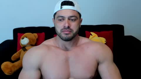 Snapshot of thomas_brandon chatting on January 27, 7:56 am Thomas Brandon online show from January 27, 7:56 am