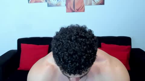 Snapshot of thomas_brandon chatting on February 20, 8:06 am Thomas Brandon online show from February 20, 8:06 am