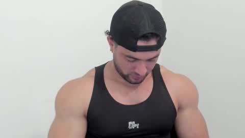 Snapshot of thomas_brandon chatting on November 9, 4:00 am Thomas Brandon online show from November 9, 4:00 am