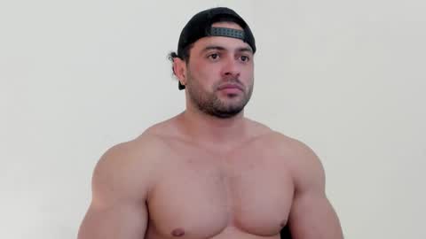 Snapshot of thomas_brandon chatting on November 27, 6:15 am Thomas Brandon online show from November 27, 6:15 am