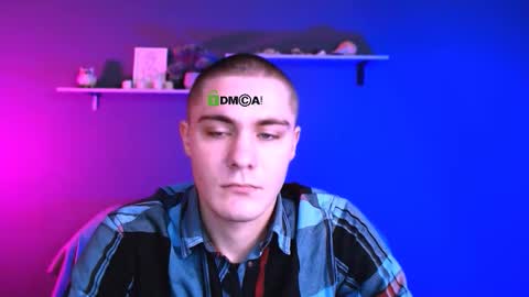 Snapshot of thomas_crow chatting on November 18, 9:58 am thomas_crow online show from November 18, 9:58 am