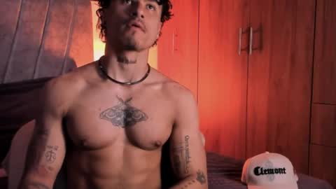 Snapshot of thomas_fit1 chatting on September 21, 11:39 pm Thomas 3 JUST STAY AND BE MY LAST LOVE online show from September 21, 11:39 pm