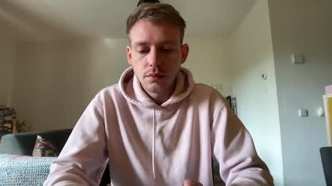 Thomas online show from April 26, 3:21 pm