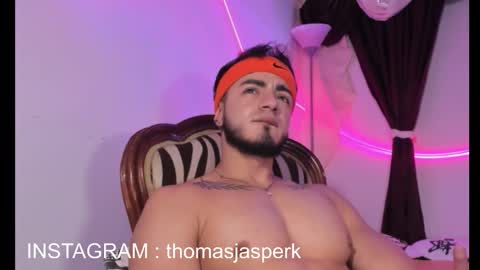 Snapshot of thomas_k7 chatting on December 15, 11:31 pm Thomas online show from December 15, 11:31 pm